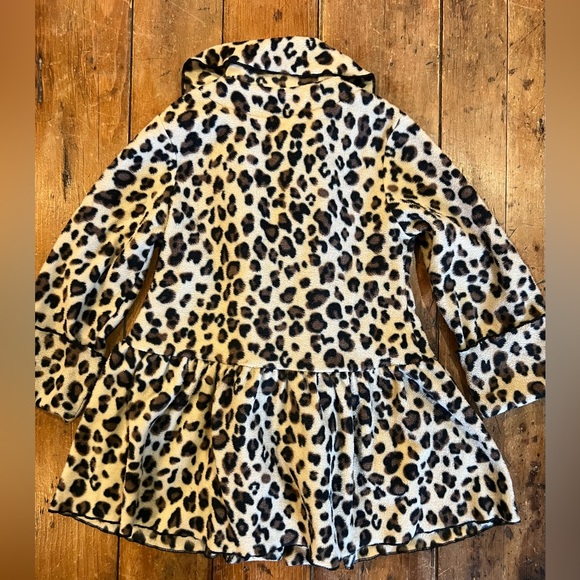 Mack & Co Girls Leopard Print Coat size 4T Swing Ruffles Button Closure - Picture 2 of 4
